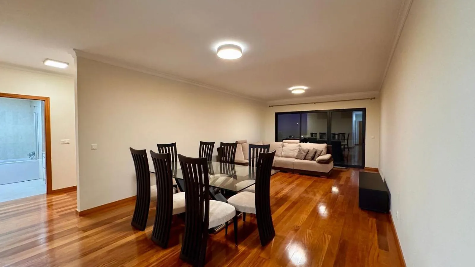 Kontakt z Coastal Comfort At Riverside - 4 Min To Airport!