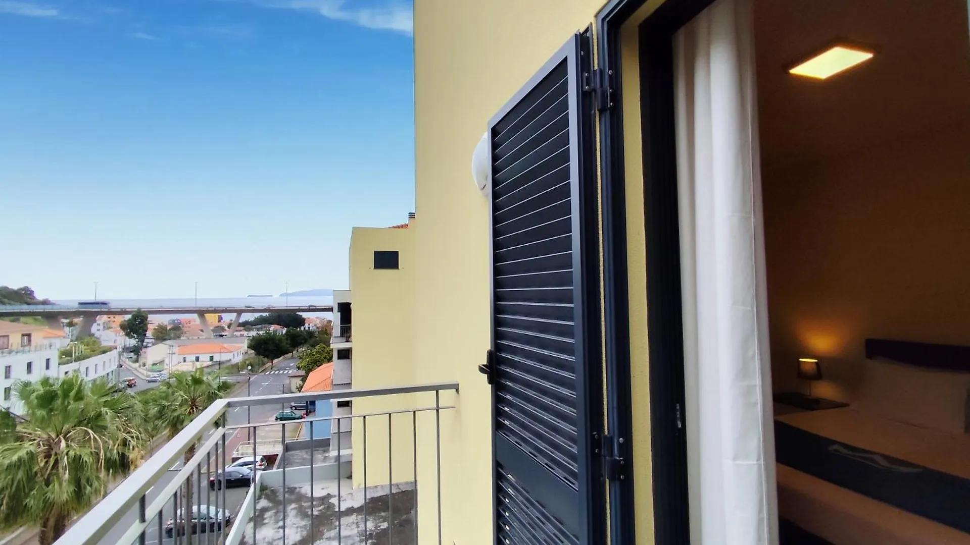 ゲストハウス Coastal Comfort At Riverside - 4 Min To Airport! サンタ・クルーズ ポルトガル