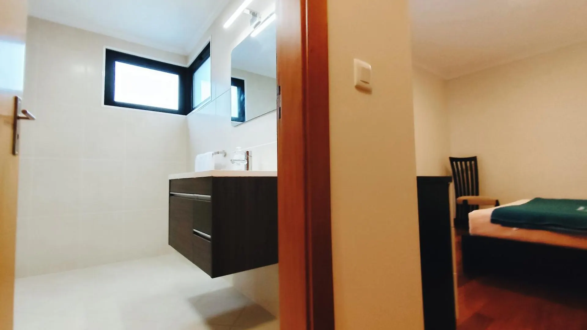 ゲストハウス Coastal Comfort At Riverside - 4 Min To Airport! サンタ・クルーズ